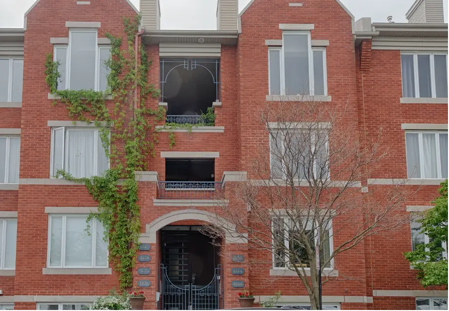 5438 Rue Robert-Gravel, Montréal